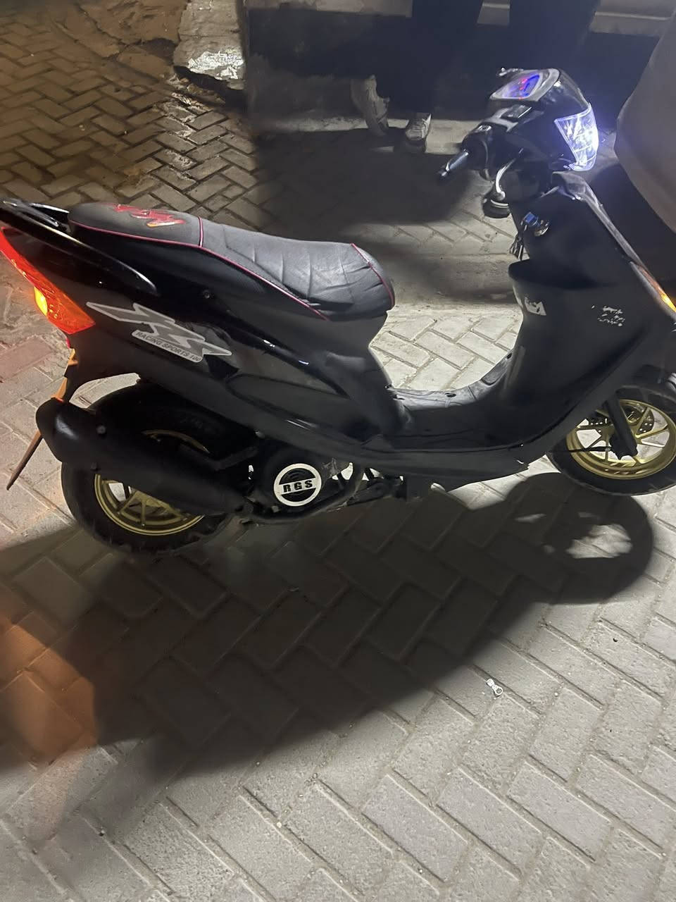 سلام عليكم ماكس عدله 120لبيع جيب وياك الف فيتر وتعال فحص مكينه برغي مامفتوح سعر 700 وبيه مجال مو شراي لايتعبني ***********
