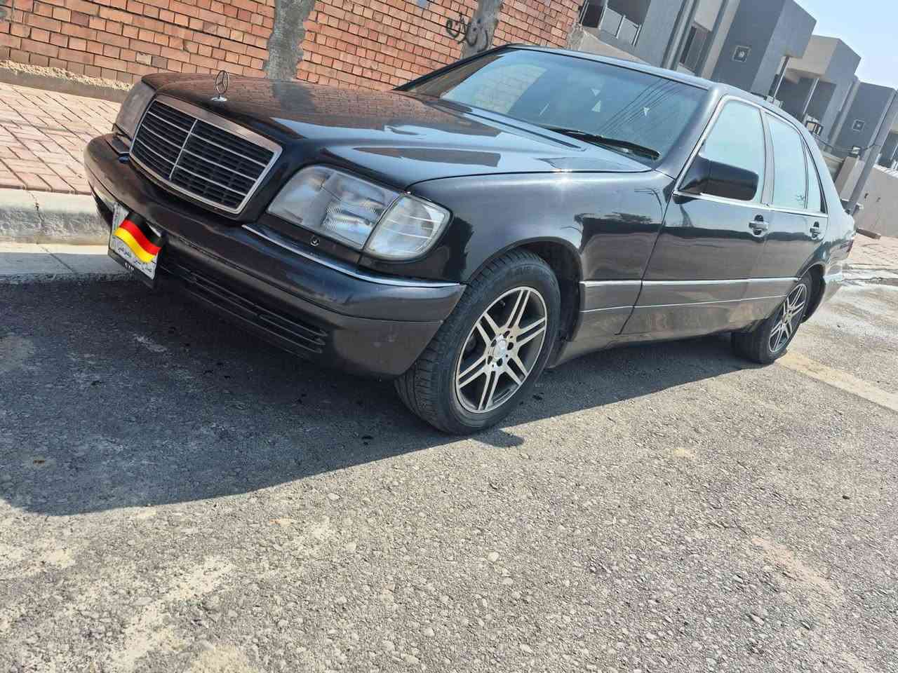 السلام عليكم ورحمة الله
شبح موديل 1996 
محرك 320 خراطيم
رقم صلاح الدين سنويه لغايه 2027 تحويل نفس اليوم
السيارة غرفتهة جديدة 
كير محرك خير من الله
عايزهة شويه ترتيب لان السيارة صارة فترة متركه 
السعر 60 وبيهة شويه مجال للطيبين واذا اكو مراوس بسيارة رئاسي 
مكان السيارة بغداد
رقم الهاتف
 ***********
