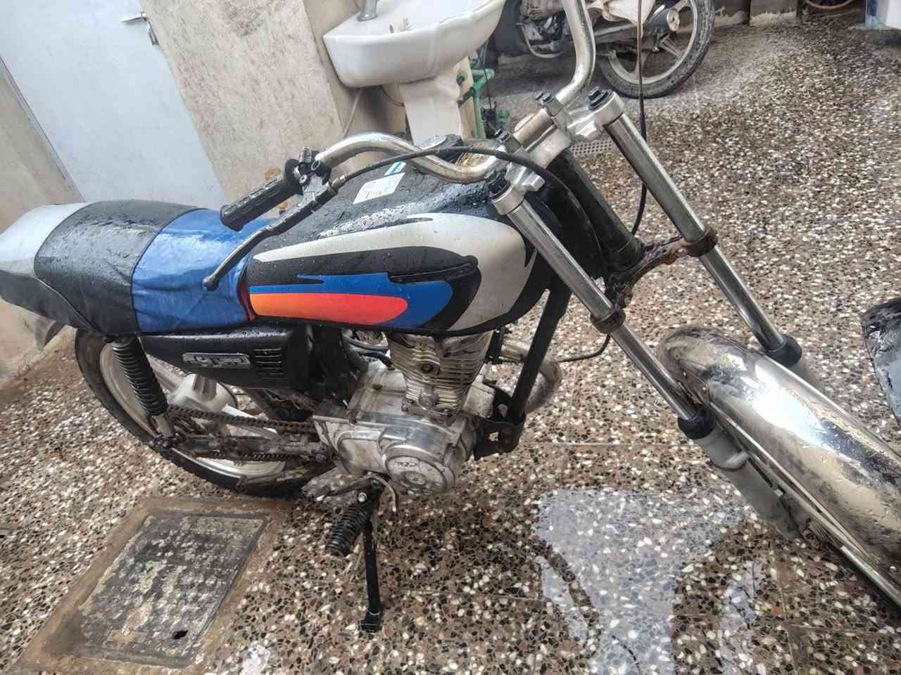 سلام عليكم ورحمة الله وبركاته دراجه أربعة كير للبيع كلك مكفول مكاني حي النصر رقم *********** واتساب
