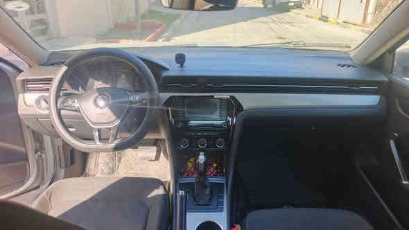 سيارة passat Volkswagen
موديل 2020
وارد خليجي تكسي دبي
محرك 5 سلندر، 2.500
كير 6 نمر. 
170 حصان. 
إضاءة led أمامية. 
كامرات حساس المطر ما اجل الماسحات. 
سيارة دفع امامي.
بريك(الفرامل) نظام ABS.
تكيف خلفي قطعتين. 
سماعات صوت عدد 8 داخل السيارة. 
رادارات امامية وخلفية. 
فول Airbags. 

للاستفسار  الاتصال على:
***********
