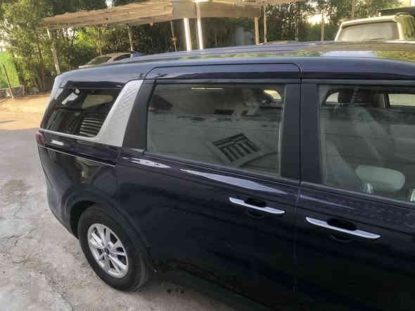 سلام عليكم كية كرنفال موديل 24 رقم اربيل الجديد بسمي فول مواصفات ماشية 16 فقط جديدة السعر قفل 270 ورقة 
العنوان بغداد حادثها موضح بل صورة جاملخ خلفي فقط 
رقم الهاتف ***********
