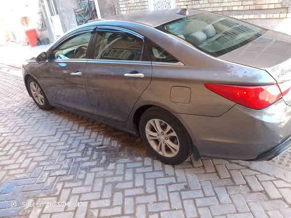 السلام عليكم سياره مديل 2011 هونداي سوناتا امريكي حادثها جاملغ صفحة السايق الامامي ضربة خارجية مواصله للداخل كير ومكينه حدادية وصدر وتبريد خير من الله كهربائات كلها شغاله السياره جاهزة تحويل فوري عنواني بغداد مدينه الصدر قطاع 4 رقم الهاتف *********** السعر 95ورقة
