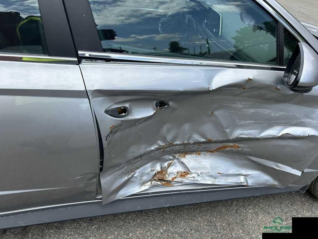 السلام عليكم سوناتا  موديل ٢٢ معوقين  باسمنه  صور الحادث موجوده تبديل باب نفس  لون  رقمها ميسان  معوقين بسم والدي سيارة جاهزه  من كل نواحي مواصفاتها معروفه  نص  مكينه ٢٥٠٠مكاني  ميسان  عواشة  عارضها ١٧٠ بيها مجال  قليل  تفيدك  تصل  وبالخدم  ماتفيدك  كول يالله وعبر المنشور  عندك  مراوس   بعاليه  وسبعه  راكب  دزها ودز تفاصيله  تواصل  واتساب  او  ع رقم   وبالخدمه  بياع  شراي  متفيدك لاتتصل وتعال  شوفها وكلبه  سيارة  وتدللون 
رقم ***********
