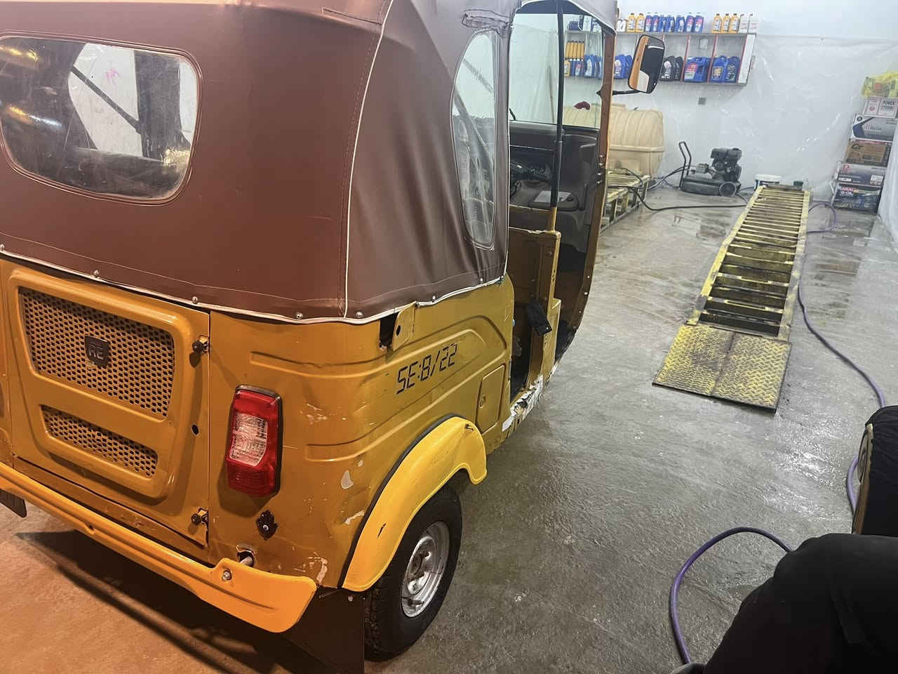 سلام عليكم تكتك واحد21 لونين شهر الرابع تكتك خير من الله مكينه اكسن كلجات خير من الله اتحط سويج بوجك لشغل بس الكشر يرادله شغل ..مكاني بغداد حي اور ***********…..السعر 5ونص وبيه مجال حك الجيه اوراق مامرقمه كامله اوراقه المصطفى
