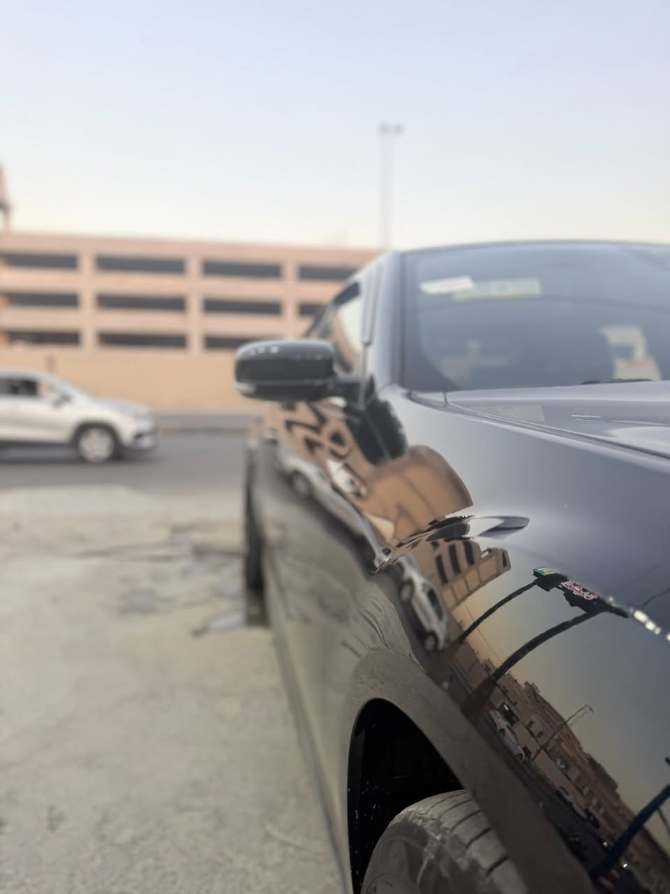 السلام عليكم كرايسلر اوباما Sسياره اعلى مواصفات موديل 22. 
كشنات تدفئة تبريد امامي خلفي +الستيرن. كشن خزن ميموري 
مري قلاب ويه البك برده خلفيه كهربائيه محرك 5700. سياره خير من الله حادثها  بنيد مبدل وجاملغات مبدلات اصليات نفس اللون والغد الايسر صاير بي تعديل ولحيم وبداية اللغد الايمن معدل وصابغي. تكمة سايق مرشوشه كلير بأمريكا وقابل للأزاله يعني لاضربه ولامعجون ولا اي شي بيها سياره بيها شوي بارد  بالقماره من يم بنوراما بينته بالصور 
رقم اربيل بأسمي سنويه وهزه جديده مكاني بغداد حي القاهره اخوان ذكرت كل التفاصيل رقمي ***********. تبريد منضومة جديده وصدر جديد ومحرك وكير خير من الله بيها منضومة غاز حكوميه بعدها بالضمان سعرها 220وبيها مجال. بيها كزوز بوابات صور الحادث داخل المنشور
