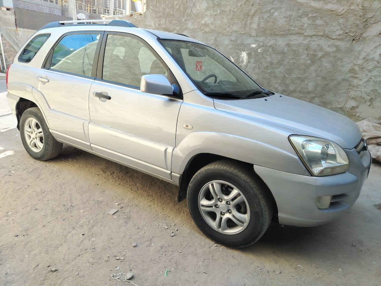 كيه سبورتج ٢٠٠٨ رقم شمالي جديد باسم عربي هزة جديدة لحد ٢٠٢٧ سيارةمكفوله كفاله عامه لا حادث ولا صبغ سيارة جديدة بمعنه الكلمه داخل جديد على بلاد والخارج احله تخم تاير جديد تبريد شغال مكينه وكير مكفول لابخار ولا صرف مكينه ٢٧٠٠  ٦سرندر عزم وتراي وتبريد توب سيارة بدون صبغ ولا بارد سيارة بلاديه العنوان بغداد الكرخ حي الجهاد السعر ١١٨ وبيهه مجال أو مراوس ***********
