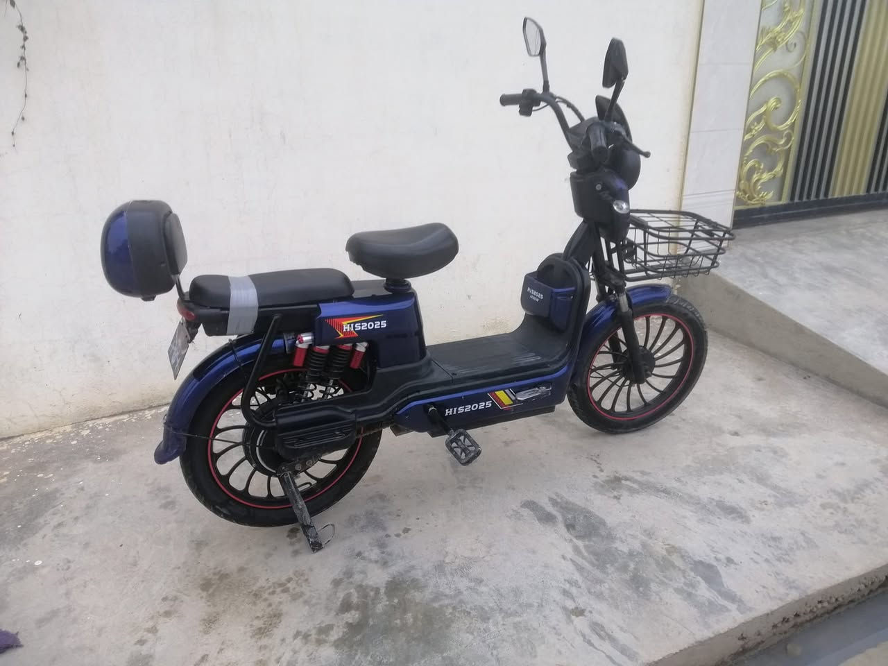 السلام عليكم شباب باسكيل شحن للبيع باسكيل نظافتو فول السعر 300 وبي مجال مكان باجوان عله طريق الدبس حجم 20 خمس بطاريات الشراي يجي خاص


**إذا كنت صاحب هذا الإعلان وتريد حذفه لأي سبب، رجاءا أرسل رسالة إلى الدعم الفني**