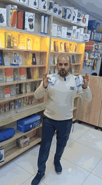 معرض الخفاجي للموبايل 
متوفر جميع قطع غيار لكافة الانواع 
جمله لاصحاب المحلات 
الاجهزة الجديدة والمستخدم 
كفرات + لزكات لجميع الاجهزة 
شواحن اصلية وضمان ماستر 
العنوان / بغداد الدوره ابودشير مجاور مطعم البغدادي 
رقم الهاتف📱 /***********
#مشاهير_العراق
