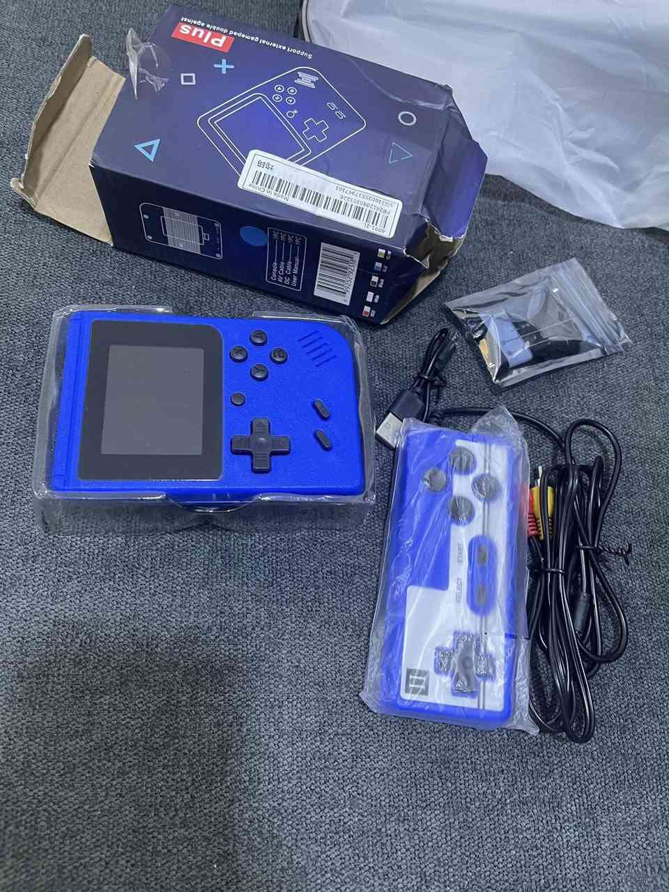 بلي بهذا الشكل
ينلعب شخص او شخصين
ينربط ع هاتف
قيم واخذ


**إذا كنت صاحب هذا الإعلان وتريد حذفه لأي سبب، رجاءا أرسل رسالة إلى الدعم الفني**