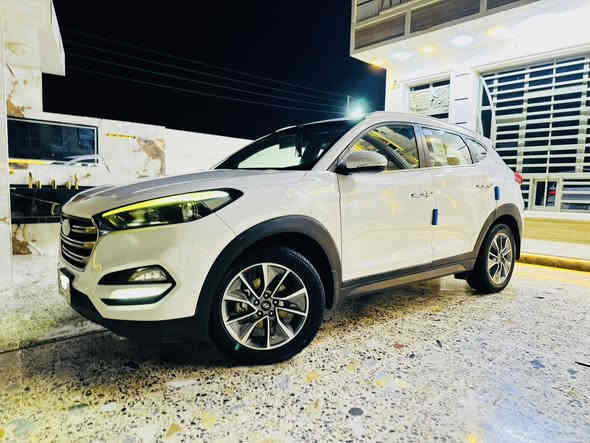 السلام عليكم توكسان 2018خليجي شركة الكاصد رقم بغداد باسمي كير مكينه حداديه كله مكفول تخم تاير جديد بيه رصعتين بل باب الخلفي بعدهن ممعدلات 
المواصفات 
شاشه كبيره 
كامره 
دبل لد 
يدات نيكل 
اشاير بل مري 
تحكمات استيرن
صاج 
تبريد قطعتين
ثلاث وضعيات قياده (ECO/SPOT/عادي)
مكينه(2000)
ماشيه 107كيلو 
معروفه موصفات الخليجي المكان بغداد السعر (175)وبيه مجال الستفسار (***********)
