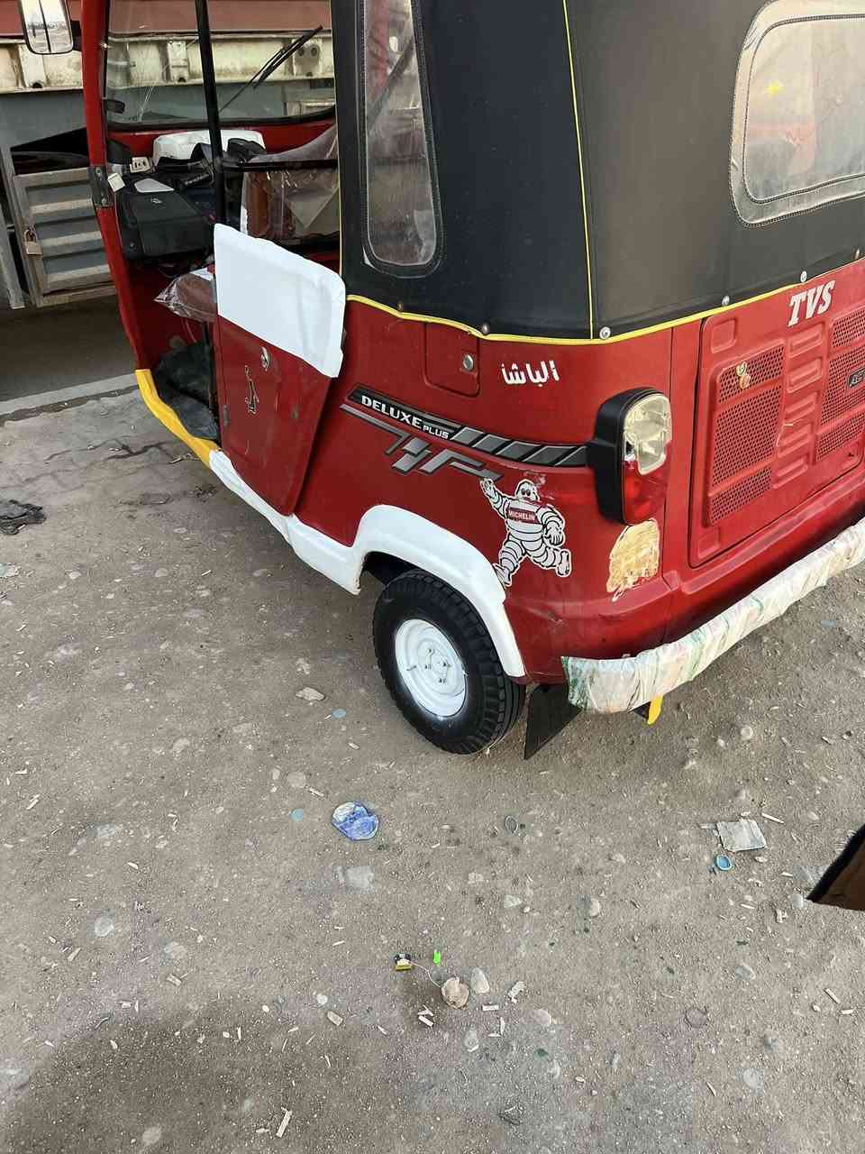 تكتك تي فيس 2021 طالعه 2022 رقم انكليزي وسنويه 
تايرات جدد حداديه صلايب جديده 
كهربائيات كلها شغاله لايت زنون 
محرك تجفيت شركه مره وحده مكينه ابلاديه مال شركه 
دوشمه كشنات ولايلون جديه فابلون 
بيها ضربه جوه سكن الوره بصمه وهندر شغال  
المكان البصره القبله السعر 6  وربع وبيها مجال ***********
