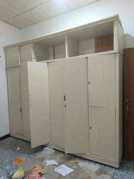 كنتور طابقين كويتي للبيع سعره ٢٥٠ الف وبيه مجال للتواصل🫩***********
