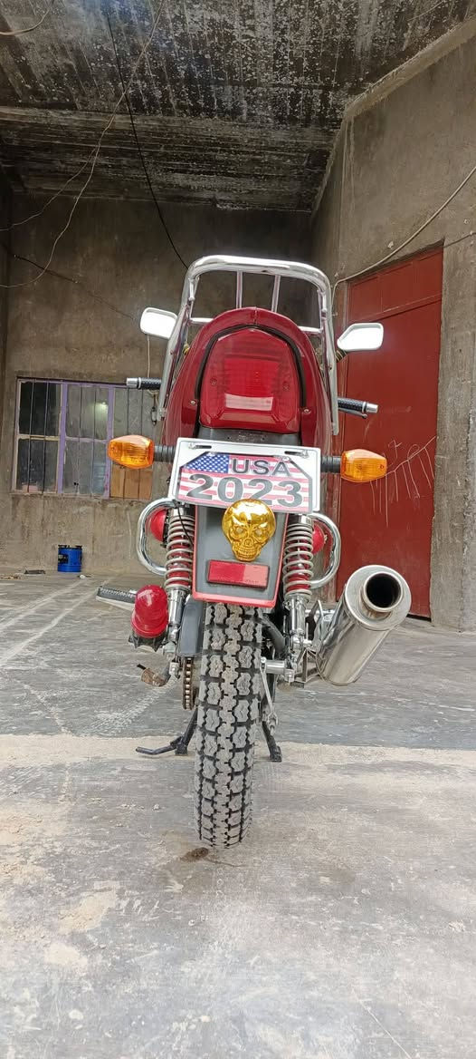 سلام عليكم 
شباب دراجه هايوشه مديل 23 جديد اخو شركه للبيع المكان العبيدي بصمه سويج ورقه وحدة ويا الشراي يتصل *********** ويدلل ادمن حب
