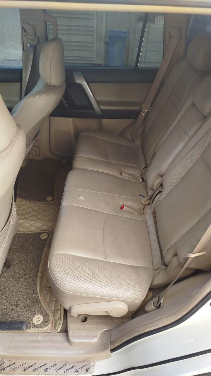 السلام عليكم  
برادو للبيع 2012 كويتي TXL سيارة فول مواصفات 

وجديدة كير ومحرك خير من. الله بيها هذا الصبغ الموضح بالسونار ماشيه 178.000 كم السعر 31.000 $ بيها مجال بسيط الموقع بغداد /.زيونه 
رقم الهاتف *********** بغداد, العراق
