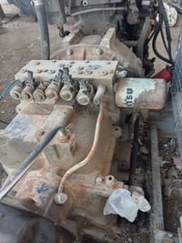 محرك وكير ومضخه كوماتسو 2003البيع السعر 25ورقه وبيهه مجال 07712720995 ...