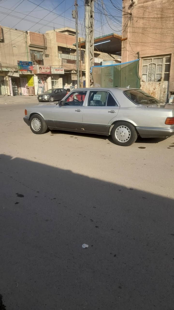 سلام عليكم مارسيدس جامبو باب قصير مكينه 
300 قبق اسود 
ابسمي
مكينه كير  كفاله 
سلايت طكتين
صدرها نظيف 
غرفتها نظيفه 
كهرباء كلها شغاله 
بكاني بغداد 
السعر ٧٨ بيها مجال 
***********
