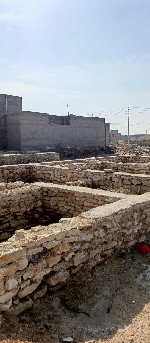 اللهم صل على محمد وآل محمد
قطعه 125م خريطه اساس كامله غرفتين وأستقبال وبراني ومطبخ منطقه سيد جابر شارع الرسول كهرباء ماء 5امتار عن القطعه
مكلف بنشر غير موجود علفيس 
للأستفسار اتصال واتساب متواجد ***********
