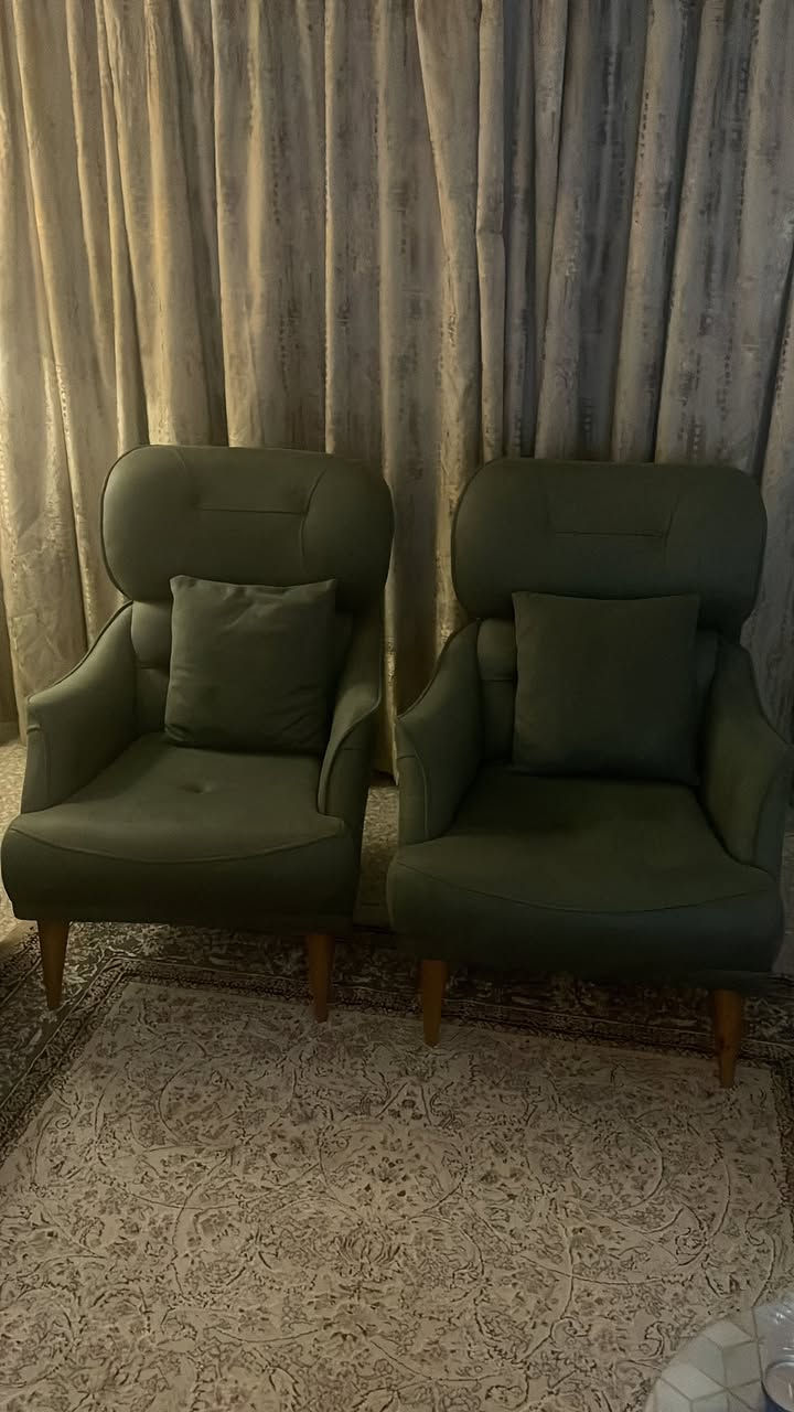 تخم ٨ مقعد
عنواني بغداد
السعر ٩٠٠ 
***********
