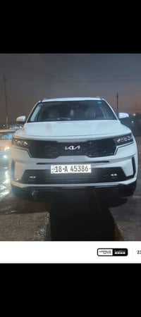 سورنتو 2023مكفوله ماشيه 54الف {السعر 3وبيهه مجال} 07724182455