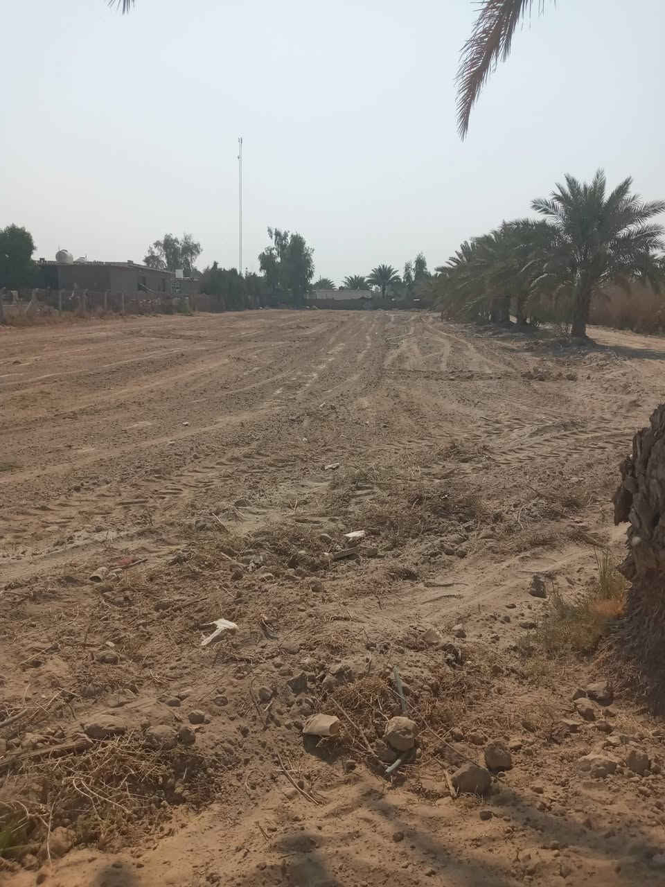 للبيع قطعة أرض مساحة دونم ونص (1500م² تقريباً).
موقع طريق الحله قبل المحطه من تعبر ذويب والخدمات متوفرة.
​للاستفسار والتواصل:
***********
***********
