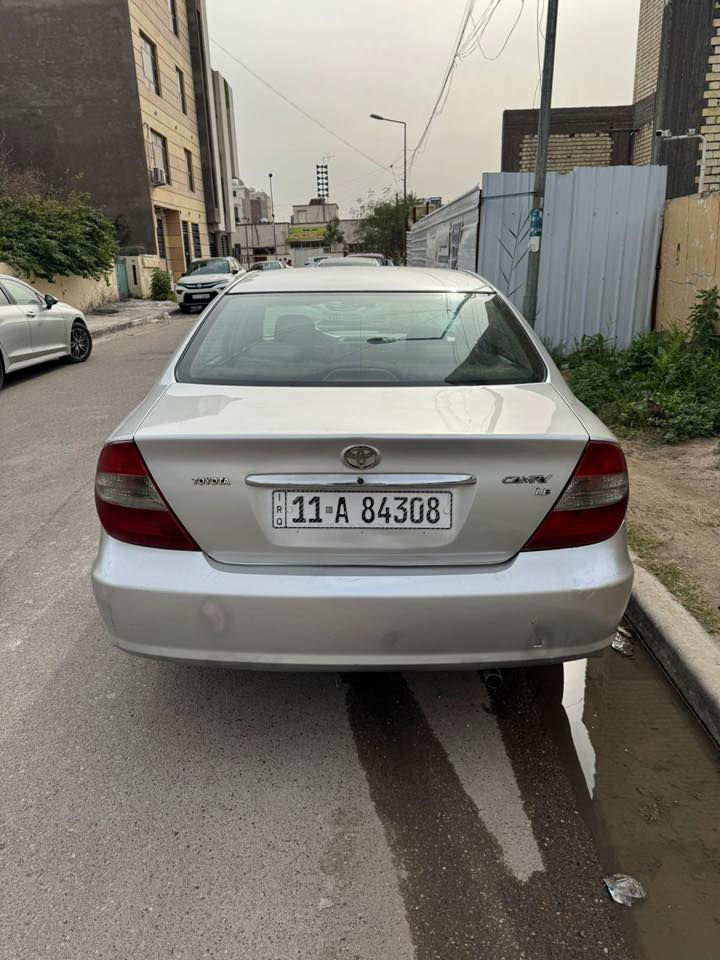 السلام عليكم 
كامري 2004 
مصبوغة عام للجمالية 
جاهزة من كل النواحي 
محرك 2400 
كير محرك تبريد كله شغال 
شاشة كاميرا 
رقم بغداد باسمنة 
سنوية لل 2029 
وارد امريكي 
مكان السيارة بغداد حي القاهرة 
السعر 90 وبيه مجال 
***********
