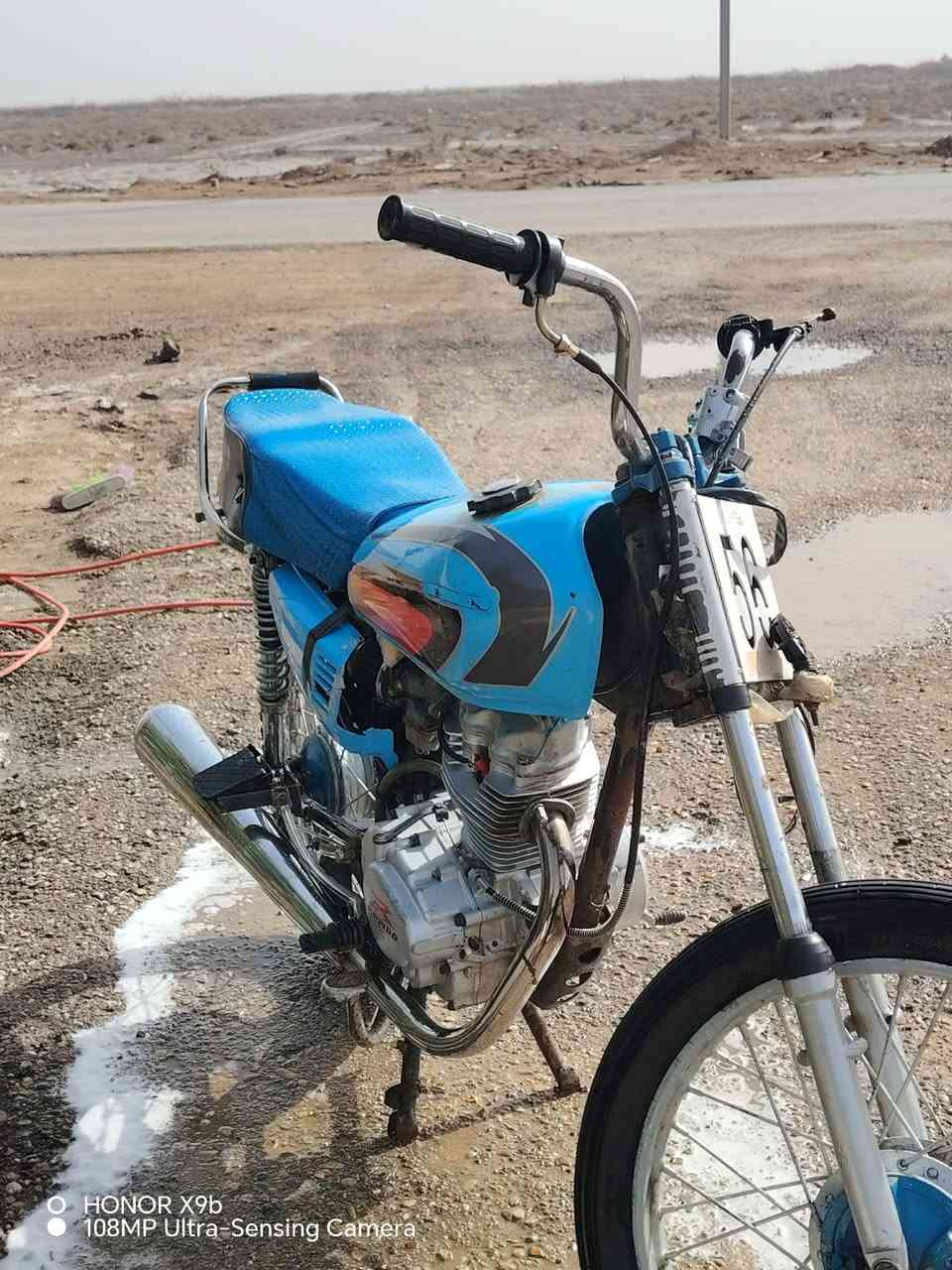 السلام عليكم 

دراجه تعمير للبيع او المراوس .. محرك رابيدو 2022 وشاصي تايگر 2019 (كلك ) ..

سعرها 350 مع المجال 

المراسله او الاتصال 
رقم صاحب الدراجه 
***********.
