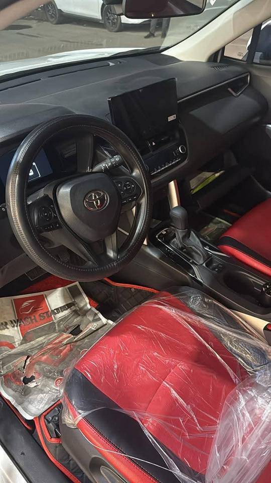 مواصفات 
داخل احمر واسود
 فتحة بل قمارة  
اشارة بلمري 
شاشه
محرك كير كفاله
لمعرفة السعر اتصل على الرقم 
*********** بغداد, العراق
