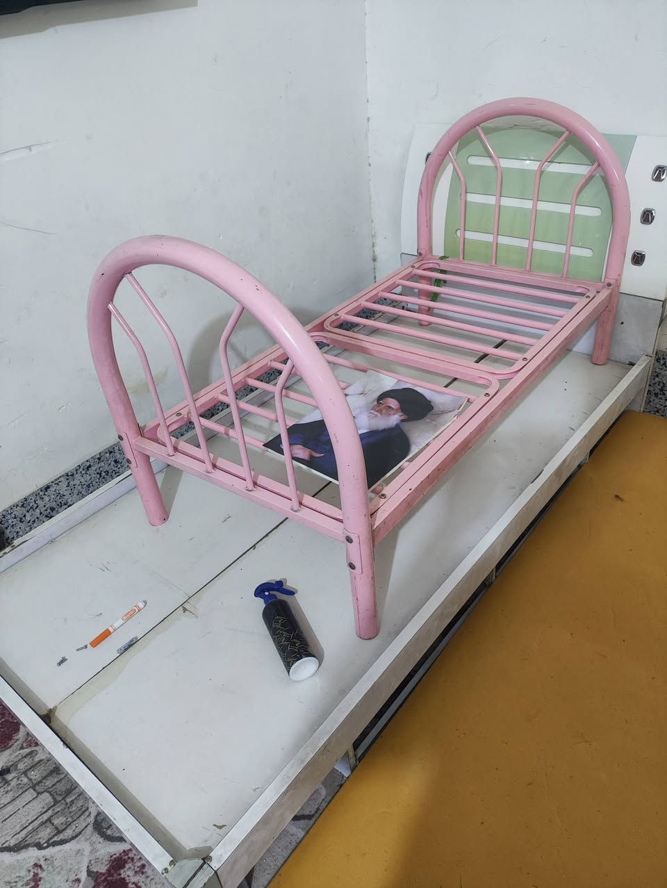 جرابي عدد ٤مع كنتور بابين
للبيع 
***********
