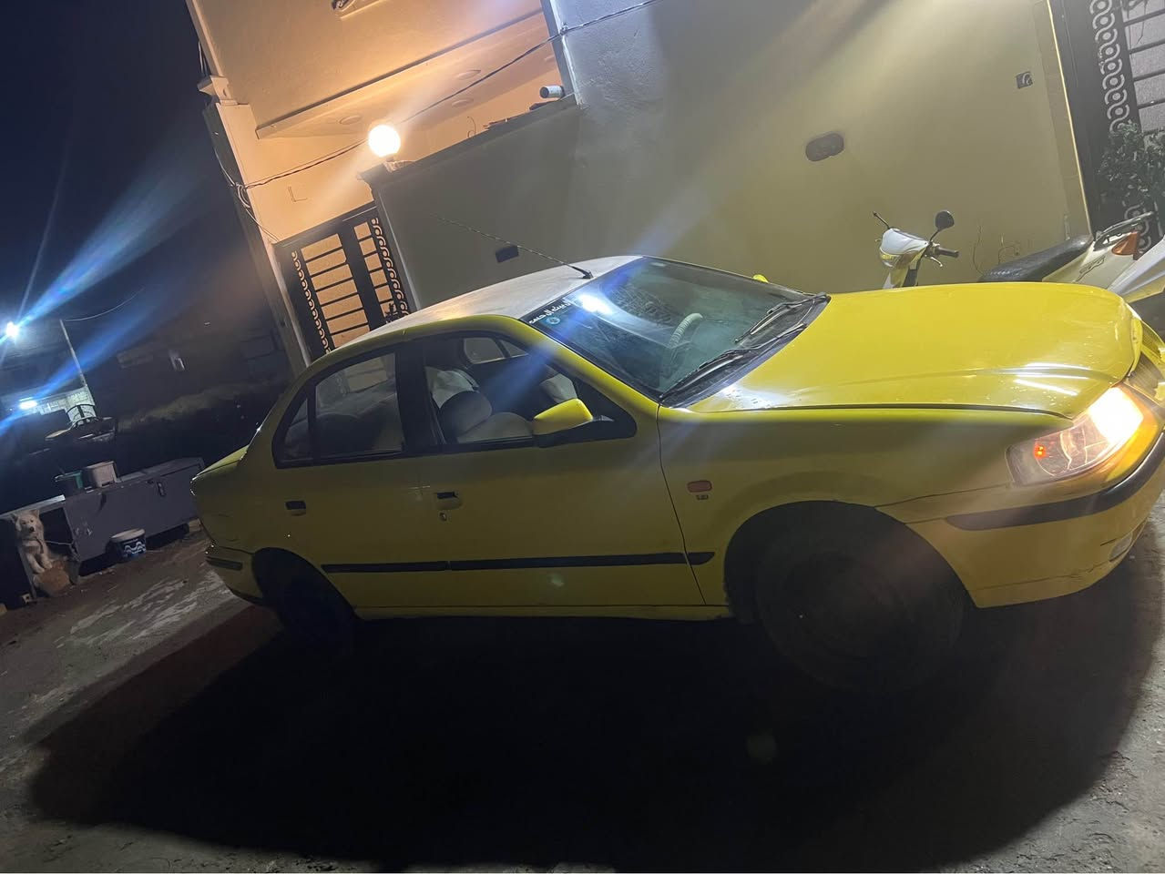 السلام عليكم من رخصه الادمن سياره سمند تكسي ٢٠٠٩ رقم بغداد دولي مصفره غرامات وهيئه لسنه الجديده لشهر الثامن سنويه مجدده لغايه ٢٠٢٨ سياره بيه بس بنيد مبدل  مكينه ايساكو كامله مبدله وكير مكفولات كلج سلف داينمو باتري  كله جديد سياره نقصه صدر وروله كمبيريسر تبريد  السعر ٢٧ 
مكاني بغداد قرب مجمع بوابه الكاضميه للاستفسار *********** بغداد, العراق
