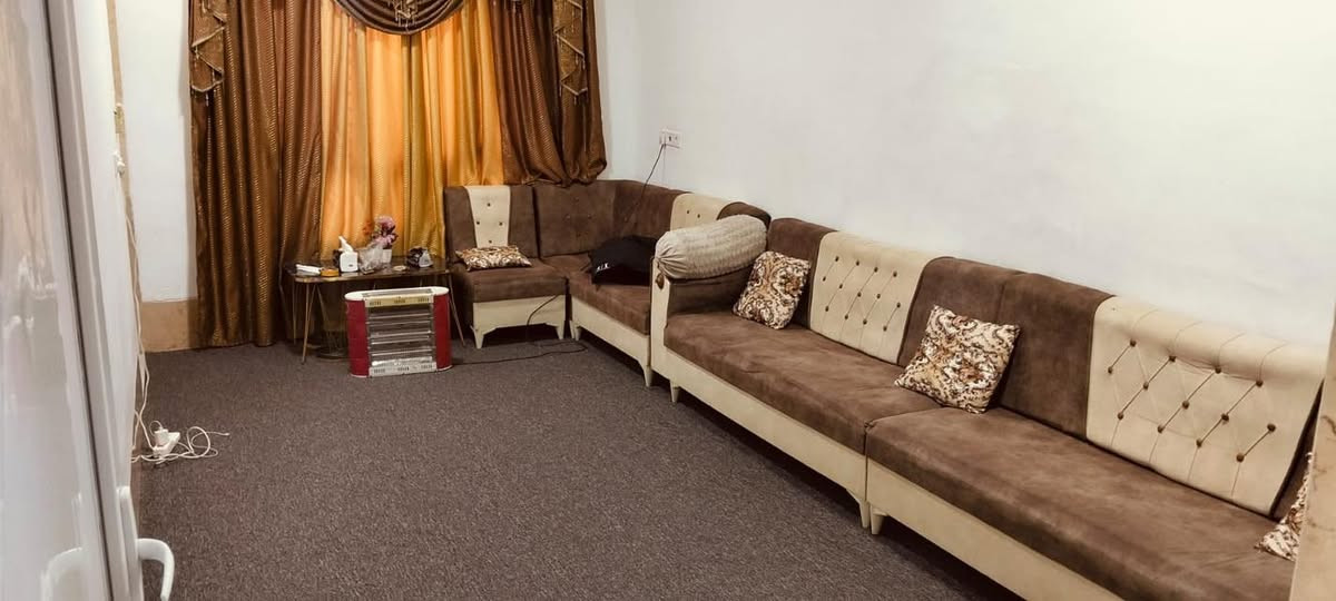 #تەنها_ژمارە_1_لە_کۆمێنت_ڕاستەوخۆ_نرخەکەیت_پێدەگات

سلام علیکم

#خانووی_نایاب تەنیشت یەک بۆ فرۆشتن ⛪
ناونیشان 📍 قەزای ڕزگاری (سموود)

◼️ گەڕەکی ئاوباریک ناو کوردەمیریەکان 🌃🌆
◼️ نزیک بازاری زاتی
◼️ سەرووی کۆڵانە پانەکە 
◼️ ڕووبەری 6 بە 20 = 120 مەترە 📏📐
◼️ ریگەپئدانە بەمەرخی وەکالە عامە
◼️ ڕووی لە خۆری ئێوارەیە 🌄🖼️
◼️ خانووەیکی زۆر پاک و جوانە 

🔴 ژوورەکانی ئەم خانووە پێکهاتووە لە ⬇️

🔶 میوان 🪑🚪
🔶 مطبخ ☕🫖
🔶 مساعد مطبخ ☕🍽️
🔶 هۆڵێک 🖼️
🔶 دوو نوستن 🛋️🛏️
🔶 ڕۆشنایی 🪟
🔶 مشتەمەلات 🛁🚿

بۆ زانینی نرخ 💵 تەنها خاڵێک لە کۆمێنت دانێ ڕاستەوخۆ بە نامە نرخەکەیت پێ دەگات یان پەیوەندی بکەن بەم ژمارانەوە 📲📞📳

***********📞✅

***********📞✅

دەتوانن سەردانی
#نوسینگەی_محمد_یاوەر_محمد بکەن 

ناونیشانی نوسینگە ◀️ ڕزگاری جادەی نێو بازاڕ 🛣️
🔴 سەرووی شارەوانی سموود. 🌆🏣
🔴 تەنیشت شیرینی خانەی زانا🍹🏢

ئێوەی بەڕێزیش هەر موڵکێکتان هەبوو بۆ فرۆشتن یان ویستان بیکڕن دەتوانن ڕەسم و زانیارییەکانتان بنێرن بۆ ژمارە ڤایبەری 📳✅ 0772116997
