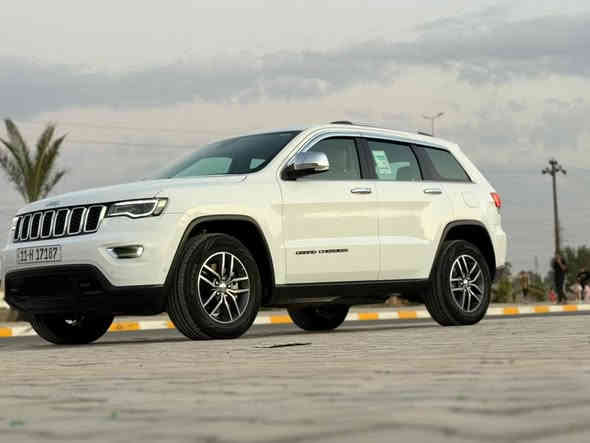 السلام عليكم Jeep موديل 2018 خليجي كفاله عامه ع ايدي سيارة بسمي تحويل مباشر 
كفاله عامه من كلشي 

محرك 3600 فئه لاريدو 

فتحة سقف 

كشنات جلد حساس امامي خلفي 

مري شفط شاشه كامره زراك لايت 

لايت زنون بلادي هواي مواصفات 

ماشيه 99 الف كم تخم جديد حداديه سيارة جاهزة ع الاخر سعرهة 280 بيهة مجال مكاني واسط قضاء الحي 

***********

***********
