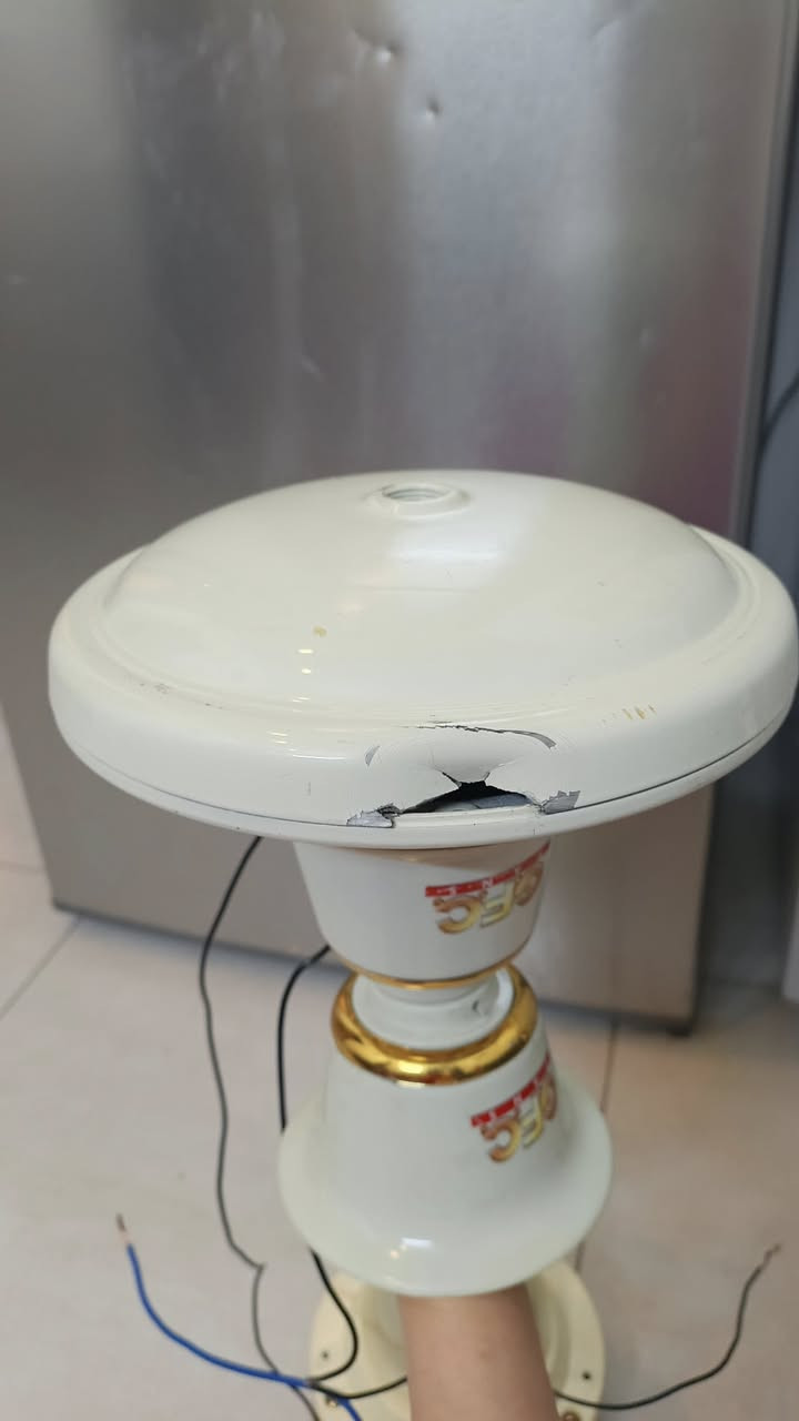 مراوح ثنين كبار وحده صغيره نضيفات وشغالات كلهم ب40


**إذا كنت صاحب هذا الإعلان وتريد حذفه لأي سبب، رجاءا أرسل رسالة إلى الدعم الفني**