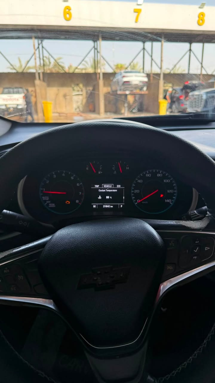 مكينه 1500تيربو
ضربتها من امريكا بس خشم بنيد 
وبيها طخات بالعراق  
سونارها موجود بالمنشور 
سعره 83 وبيها مجال حك الجيه 
مكاني البصرة
***********
