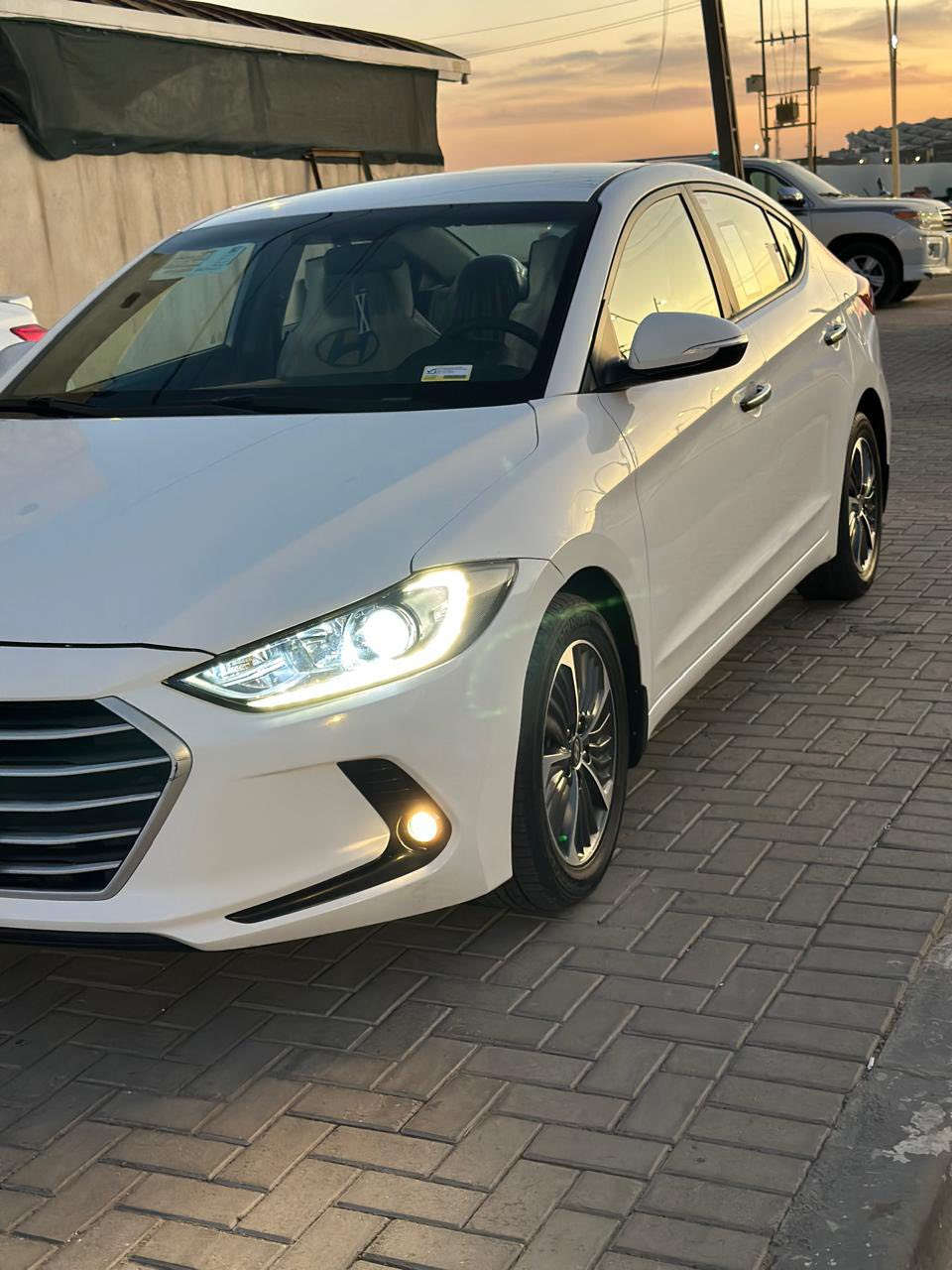 السلام عليكم ورحمة الله وبركاته 
هونداي انتره خليجي مديل 16 شكل 17 كفاله من صبغ وضربه فقط صبغ دوسه  مكينه ألفين كفالة من الفتح سياره جاهزه وجديده
فول عدا الفتحه رقم بصرة تحويل
سعر ١٤٥ وبيها مجال 
مكلف بالنشر للاستفسار الاتصال على الرقم 
 ***********. ابو الجود
