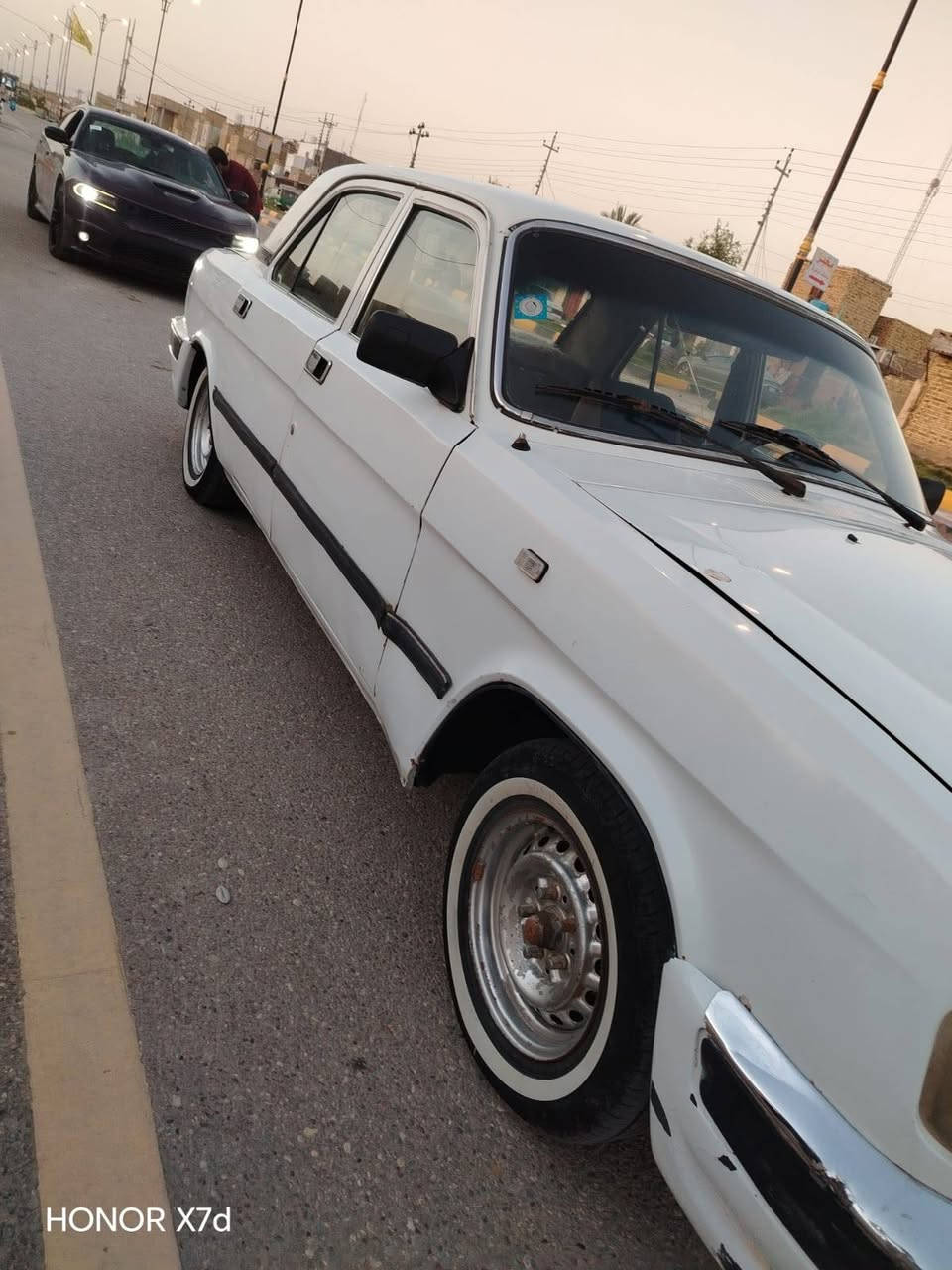 السلام عليكم
فولكه للبيع
محوره سيدان 14
مكينه وكير فيفيتي بالجيس
كشره حلوه بيه ضربه خفيفه بالدعاميه الوره بعدهي مامعمره
وبيه صبغ جوه التريشه اثر خياسات ناعمات
تايرات زوج جدد وزوج نص عمر
تبريد راس الثور 
سنويه بسمي ل2028
السعر 48 مكاني بسوق الشيوخ
***********
