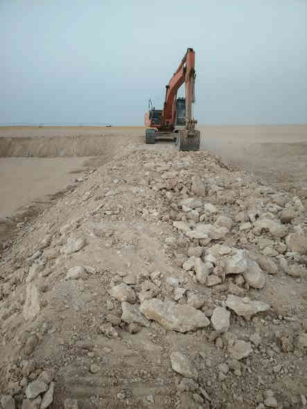 مستعدون العمال الحواض للمرشات في باديه السماوه ***********
