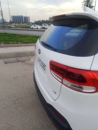 سورنتو موديل ١٨ السياره جديده ماشيه ١٢٠ بيها صبغ بال بنيد بدون فتح موا...