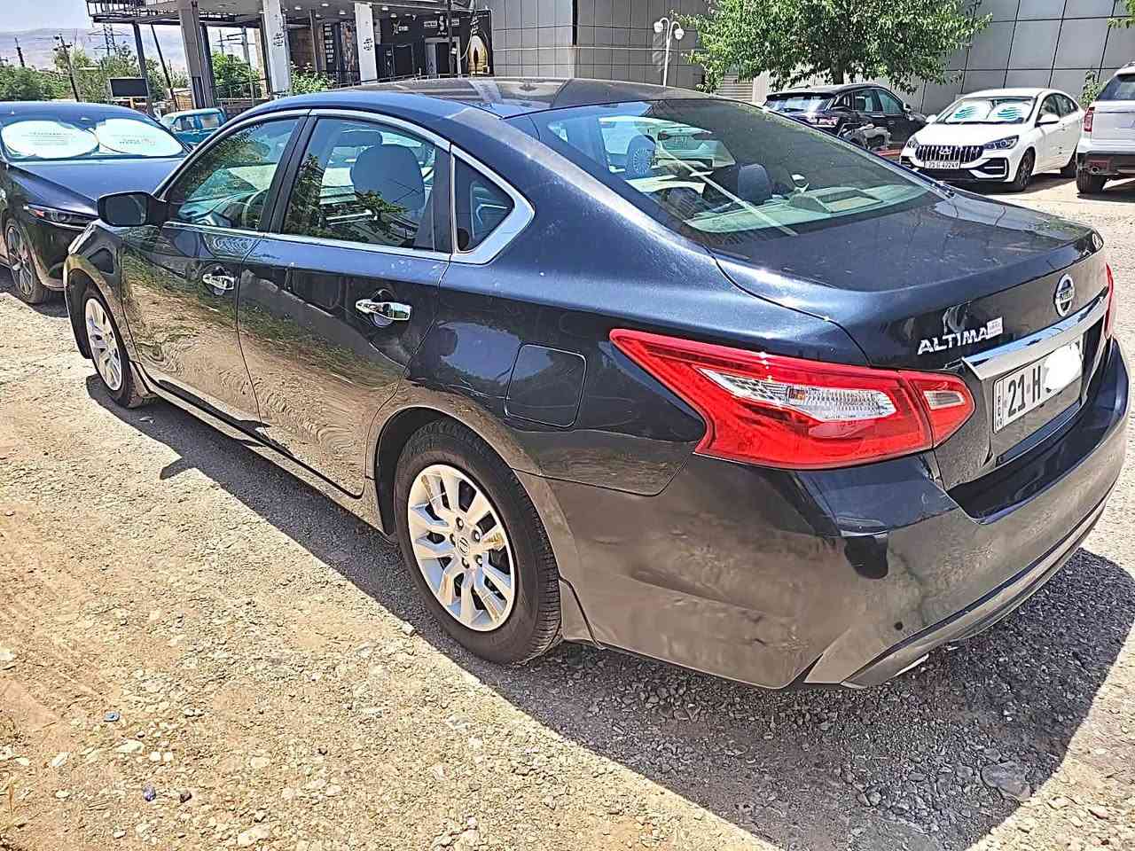 Altima 2016 S
نیسان ئەڵتیما 2016 مواسەفات S سێ پارچەی بۆیاخە و یەک پارچەی پەمپە 
2 پارچەی ئەمریکایە بۆنید + چەمەلەغ سایەق 
چەمەلەغ دوای سایەق بۆیاخە و دەرگای دوای سایەق بەس پەمپە 
بستێک لە پێشی سەقفەکەی تعدیلە بۆنیدی هەڵگەڕاوەتەووە
هەموو ئێرباگەکانی ساغە و هیچی نەتەقیوە 
160,000 مایل ڕۆشتوە 
گێڕ و مەکینەی بەشەرت ، بەڕادی گێڕی بۆ دانراو و تازە ڕۆنی مەکینە و هایدرۆلیکی گێڕی بۆ گۆڕدراوە ،
سەنەوی تا مانگی 12 ساڵی 2027 تازەیە و هەزەی تازەیە بەناوی خۆمانەوەیە بێ کێشەیە 
بۆ نرخ پەیوەندی بکە
*********** Singapore
