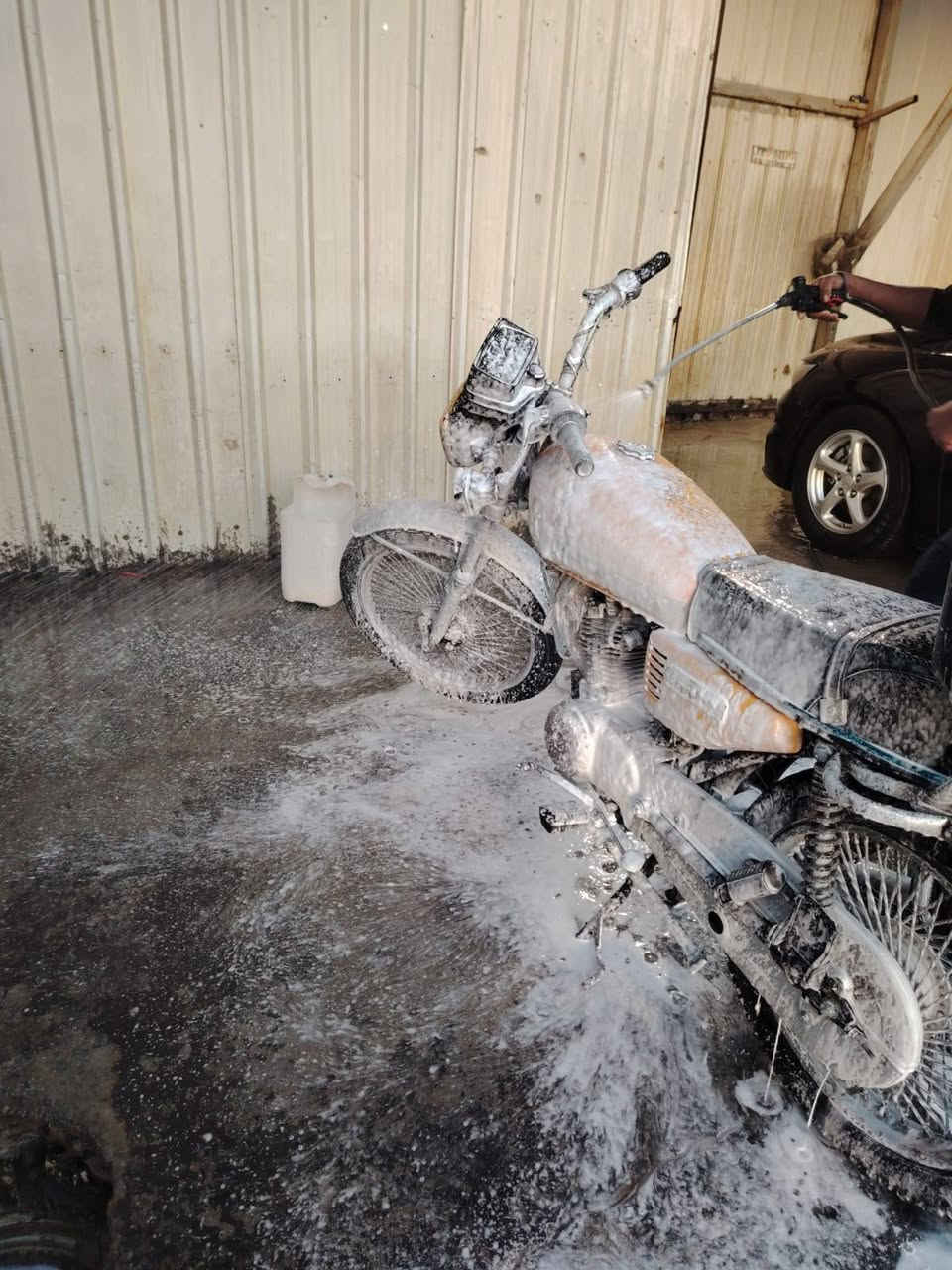 سلام عليكم يراني 4كير كله جديد مديل 20 سعر 450 وبيه مجال مصيط ربع ماتصرف عليه كبل للشارع بدون اوراق اكفله من لسرقه مكاني بسمايه ***********موجود وتساب
