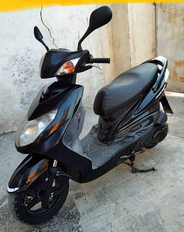 السلام عليكم
دراجه سكنز فحل يابانيه 
دراجه خير من الله جديده كا نقص مابيه 
الشراي يتصل ***********
سعر مليون او ميه 1.000.100
بغداد حبيبيه
