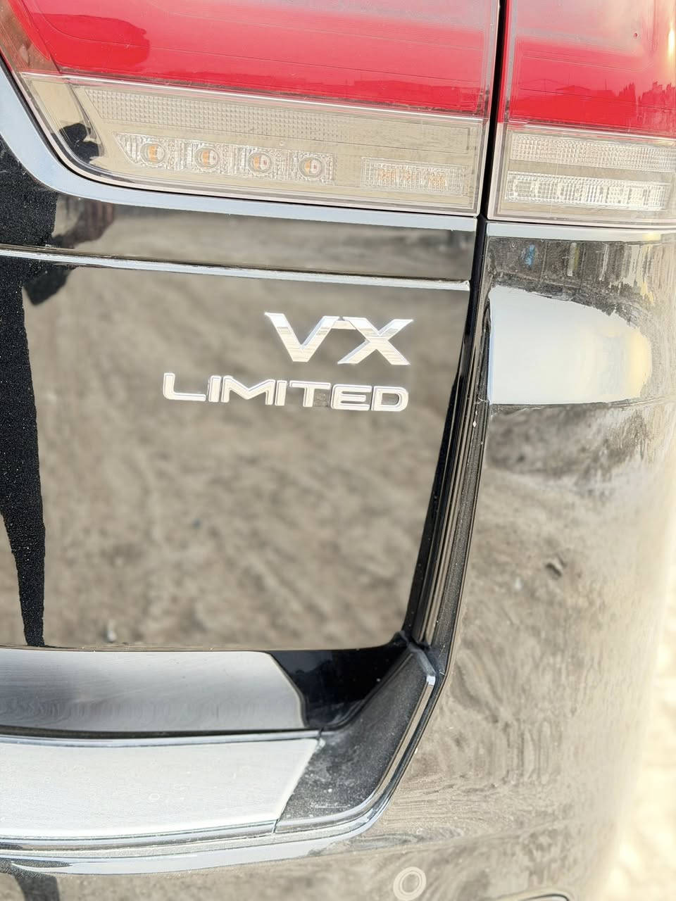 السلام عليكم لاندكروز VX موديل 2024 بريم مغلفه ppf مكفوله كفاله عامه استخدام شخصي قليل جدا مكفوله حتى من چكة الدنبوس العنوان بابل الحله  المواصفات معروفه مايحتاج اذكرهن السعر 78ونص وبيها مجال للشراي رقم التلفون ***********
