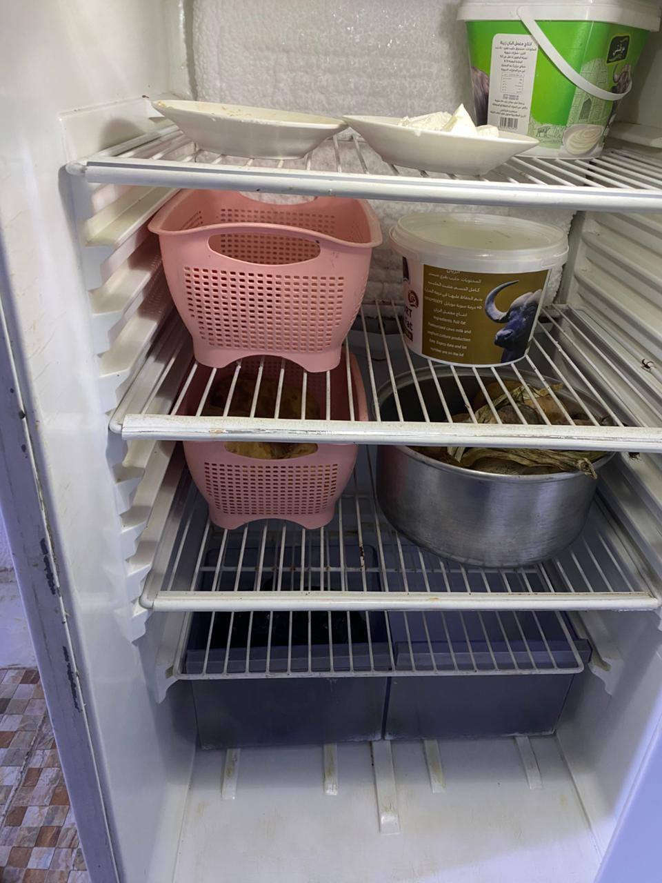 سلام عليكم ثلاجه كونكورد الصلي حجم كبير سعر ٢٠٠ مكاني الحيانيه شارع ستين على المستطيل رقمي ***********
