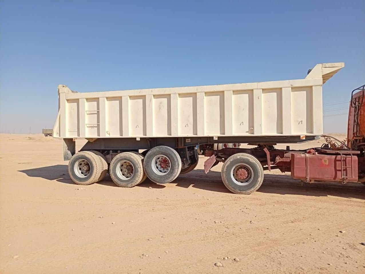 سلام عليكم للبيع عربانه برازيليه جديده بمعنه الكلمه تخم تاير 22ونص ذرعه 23بدون تعلاوه مكان كربلاء اني مكلف بل نشر سعر 100 بيه مجال للاستفسار تصل ***********//***********
