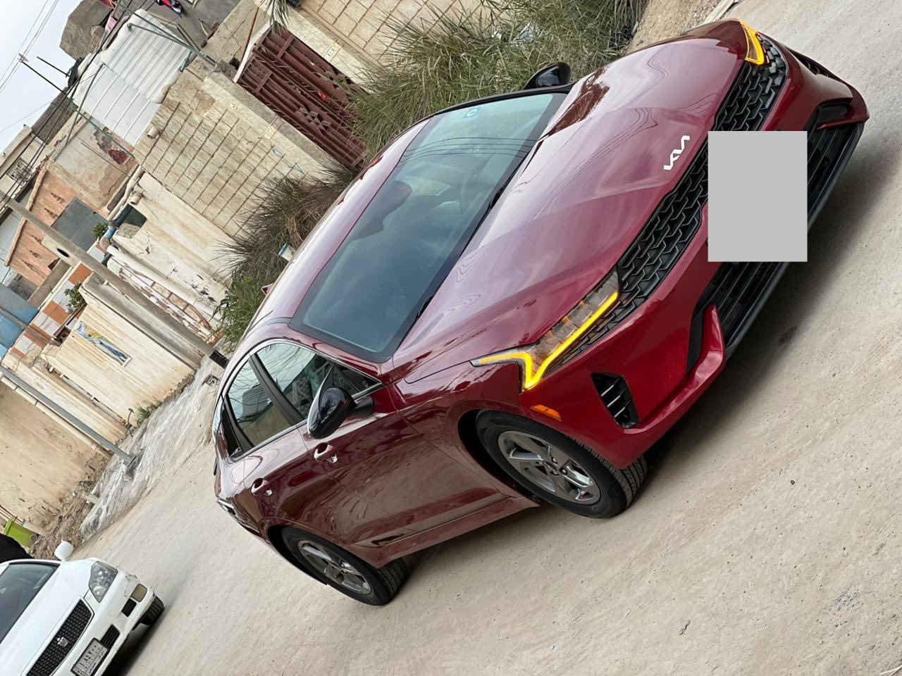 السلام عليكم شباب  
للبيع و المراوس : 
#KIA __K5__ 2023

وارد امريكي  حادثه بسيط كلش بدون أيرباك  موضح تقريرها بالصور والسونار مصلح تصليحها بارد فقط السيارة مكفولة من الصبغ والتبديل حتى دعامية امامية مرجعه بلاديه نفسها رقمها ذي قار حره الدولي تحويل ثاني يوم باسمك  مواصفاته حلوا بصمة تشغيل وابواب جنطة ذكية تفتح عند الاقتراب اربع انظمة قيادة نظام تحديد مسار قيادة ذاتي سايد بريك دگمة اوتو هولد رادارات جانبية وامامي بريك تلقائي وبعد بيه هواي مواصفات سيارة جاهزة مابيه اي نقص مكينة كير حدادية تخم تاير مابيه نقص برغي شرط رايده ب 170 وبيه مجال للشراي للتواصل رقمي 

***********
