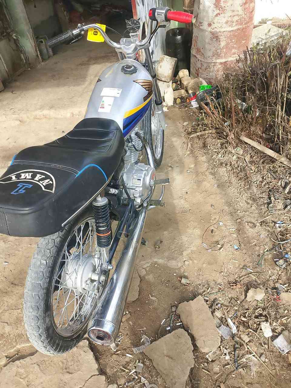 السلام عليكم دراجه للبيع ناعمه موديل 25 السعر خاص الاستفسار ***********
