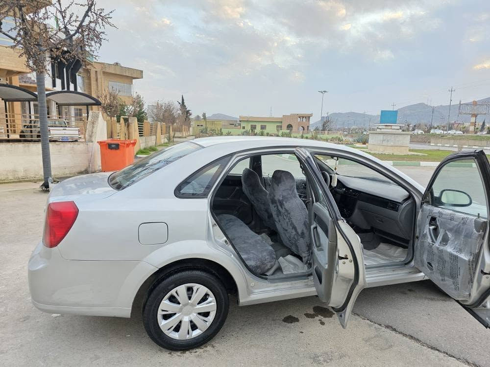 لۆک لۆک بل پاکەت 
ماڵی دۆست نموونەی جوانی 
ئۆپترا مۆدیل 2005 گێر حادی 
رەقەم بەخدادی ئەسڵی سەنەوی ئەسڵی هەیە بەشەرتی ئەوەلیان واجیهەشم بۆ راکیشاوە بی کێشەو موشکیلایە 
نوکە دەرزی لێدراوی پیوە نیە 
موس براوە بەشەرتە ماڵاکە بەس ماشاڵڵەی دەۆێت چونکە زۆر لۆکە 
بۆجوانی لەسەر کاڵ بوونەوە کامل کورە کراوە زۆر جوانە 
هەموو گیانی مەزبووتە تەبریت ساردوو گەرم مەزبووتە چوار ویلو تایەی لۆکی لەژیرە پاتڕی لۆکەو دینار مەسرووفی تیانیە شاشە ئایپادە دەسک مۆنیکایە جام کارەبایە 
شوێن رانیە *********** کۆتای $36 رانية, السليمانية
