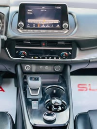 نيسان روگ SV • دبل AWD • ٩٠٠٠ كم