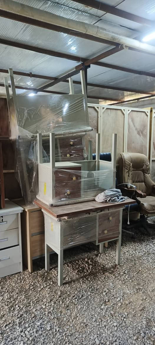 انواع الاثاث المستخدم والجديد في مزاد الرسول العنوان كاطون الرازي نهايه الشارع  لاستفسار ع رقم الهاتف *********** ملاحضه مستعدون لشراء كافه المواد المنزليه وغرف نوم 💤
