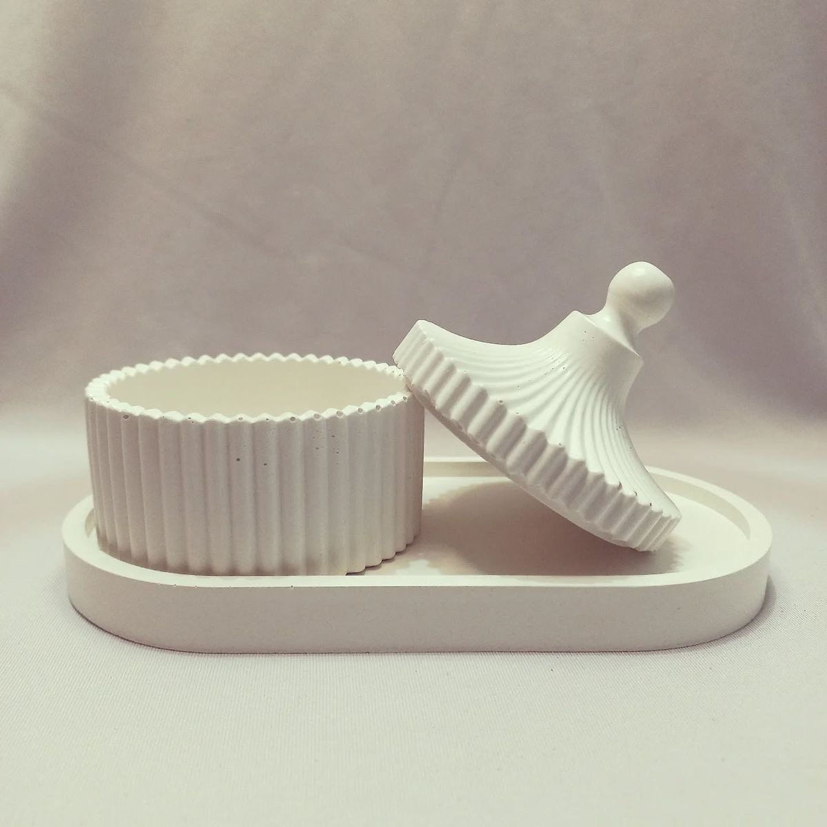 متوفر شموع معطرة وفوحات وديكورات حجر


**إذا كنت صاحب هذا الإعلان وتريد حذفه لأي سبب، رجاءا أرسل رسالة إلى الدعم الفني**