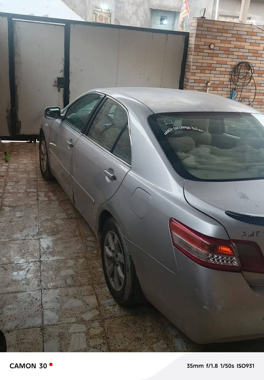 السلام عليكم 

كامري 2007 رصاصي فضي وارد خليجي 2400 

رقم بصرة مشروع وطني سنوية لل ( 2028/11/22 )

راعيها يريد تحويل 

مكينة وكير وتبريد كفالة ، حدادة 80%

السيارة مصبوغة عام عدا القمارة ( بدون صبغ ) وبيها جراد 

بيها ضربة بالباب الايمن الخلفي ومبدل بدون دواخل 

مكفولة من الاصوليات (الكص+نقل جثة+العيب الشرعي ) 
مكفولة من الدواخل ( شواصي + لغود + تكم + حوض )

الرقم : *********** / واتساب فقط
المكان : البصرة - ابي الخصيب 

السعر 80 وبيها مجال للشراي
